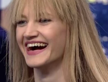 Ε. Ερμίδου: Την είδαμε με νέο look σε ένα από τα μεγαλύτερα site της μόδας (φωτο)